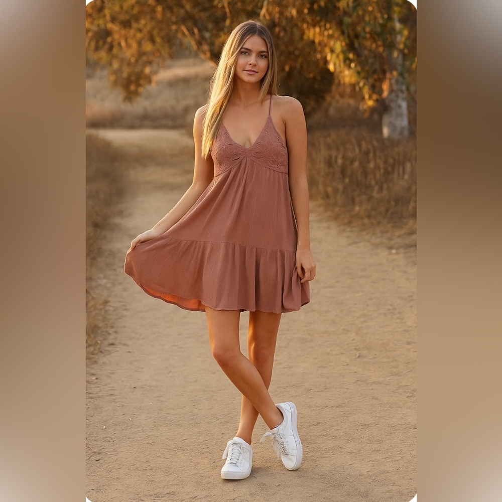 Illa Illa Dusty Rose Lace Trim Mini Dress Adjustable Straps Boho Rayon Size S
